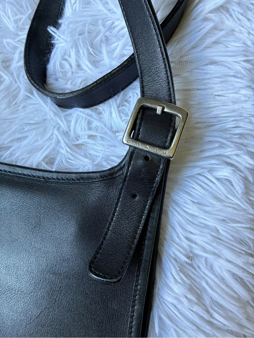Coach 9135 Vintage Hippie Flap Slim Crossbody Shoulder Bag Black Leather 🖤 - Picture 6 of 16